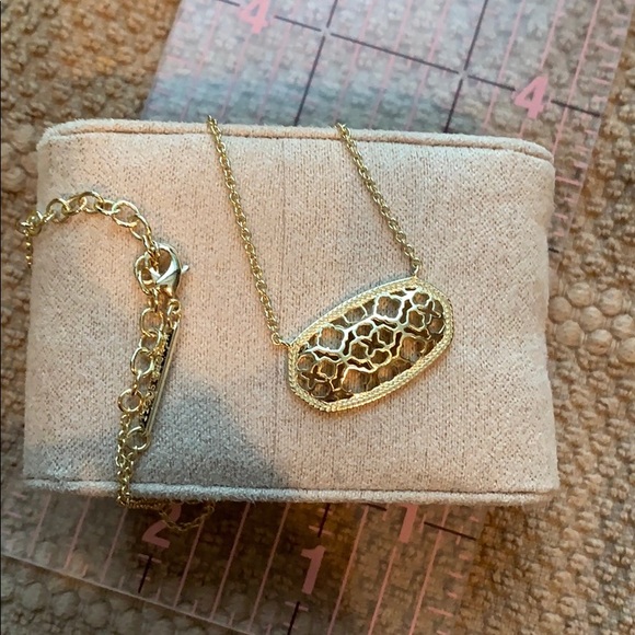 Kendra Scott Jewelry - Kendra Scott Elle metal gold necklace